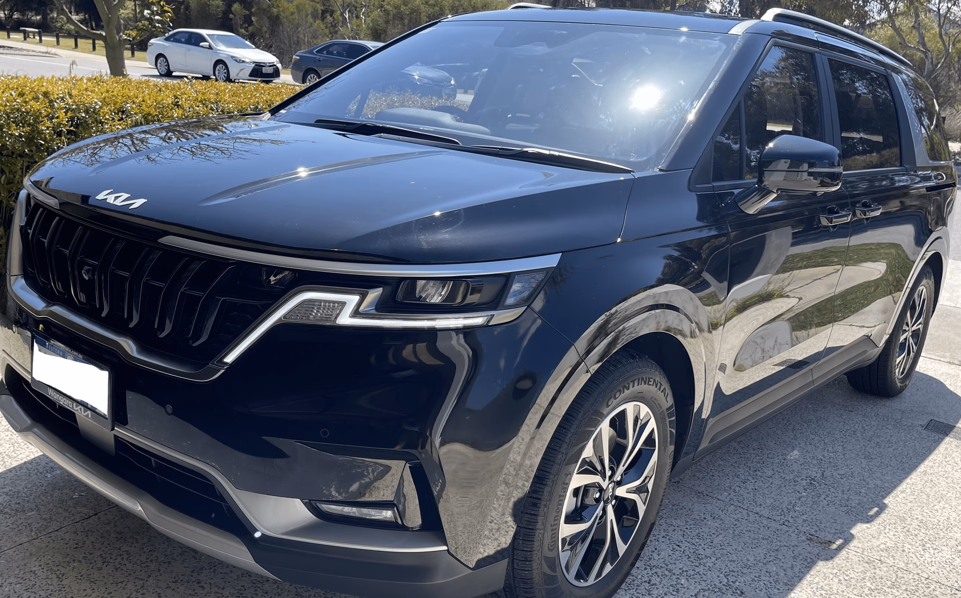 How much is a taxi from Perth Airport to Fremantle?