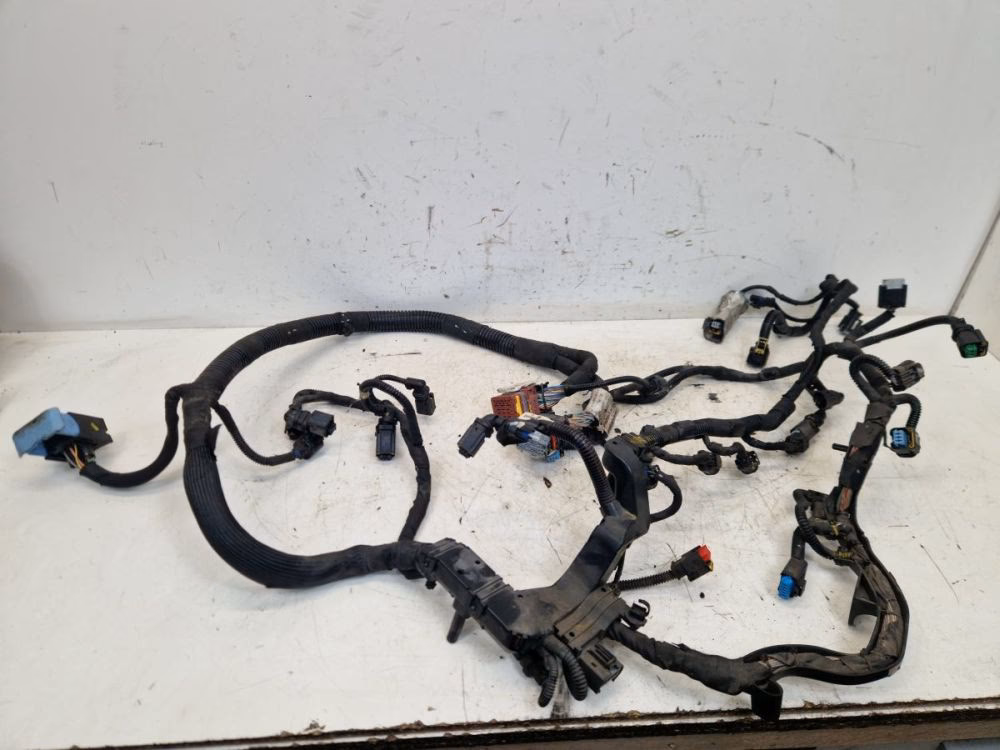 What are the parts of a car wiring diagram?