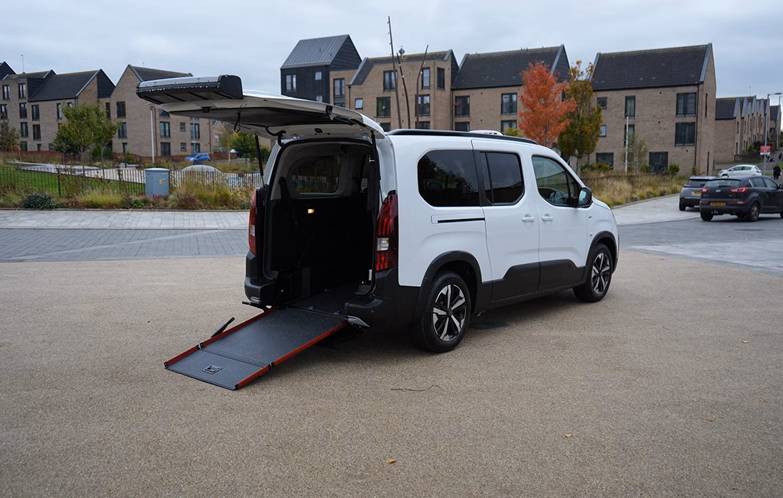 Where can I buy a new Peugeot Partner?