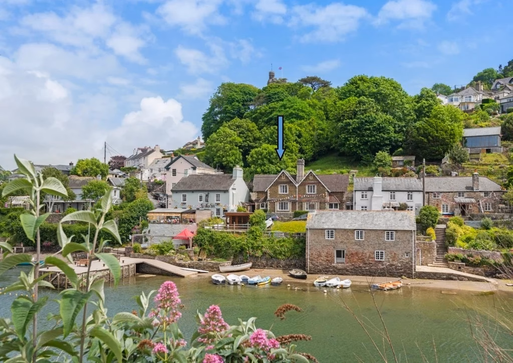 What happens if I don't pay my taxi fare?