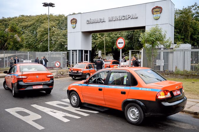 What benefits does a PoA member get?