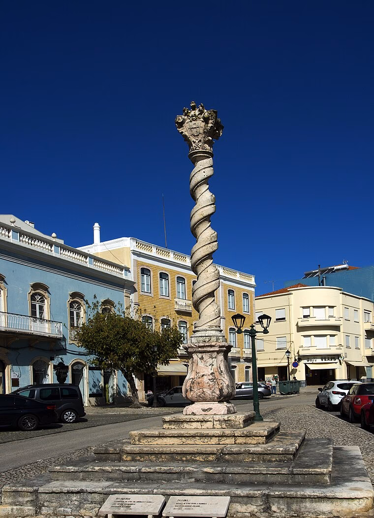 Quais serviços a Praça de táxis Figueira da Foz oferece?