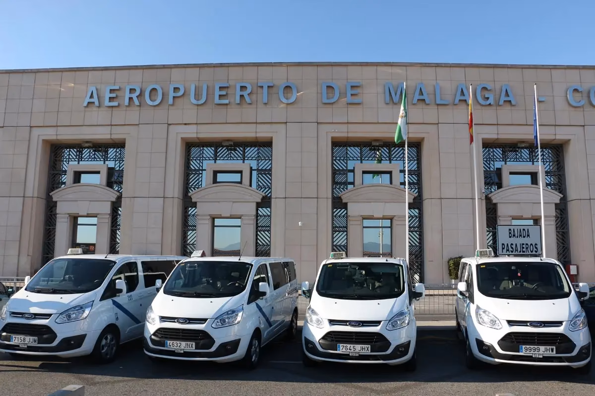 ¿Por qué ir de Málaga a Fuengirola en taxi?