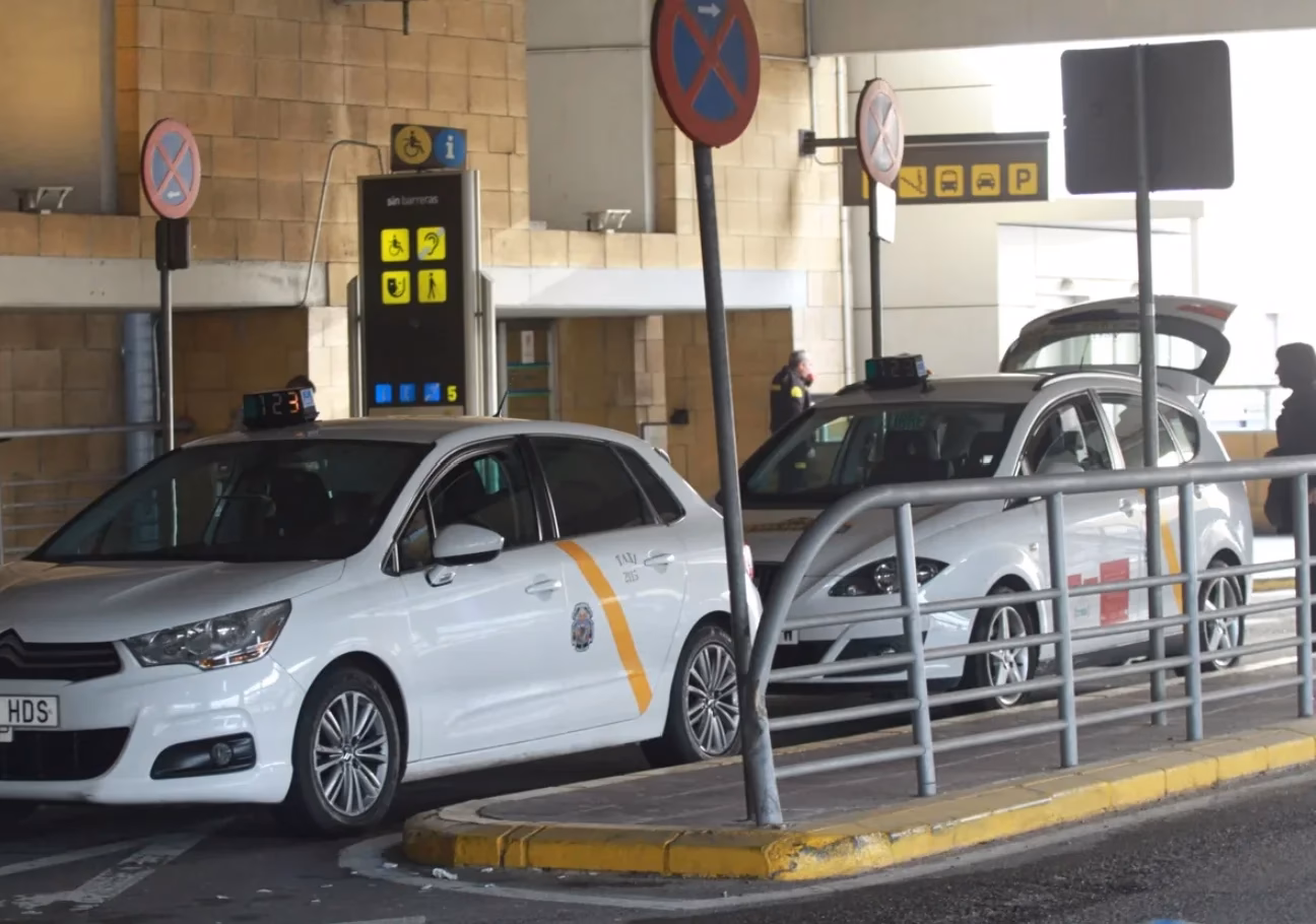 ¿Qué descuentos ofrece Taxi Sevilla Santa Justa?