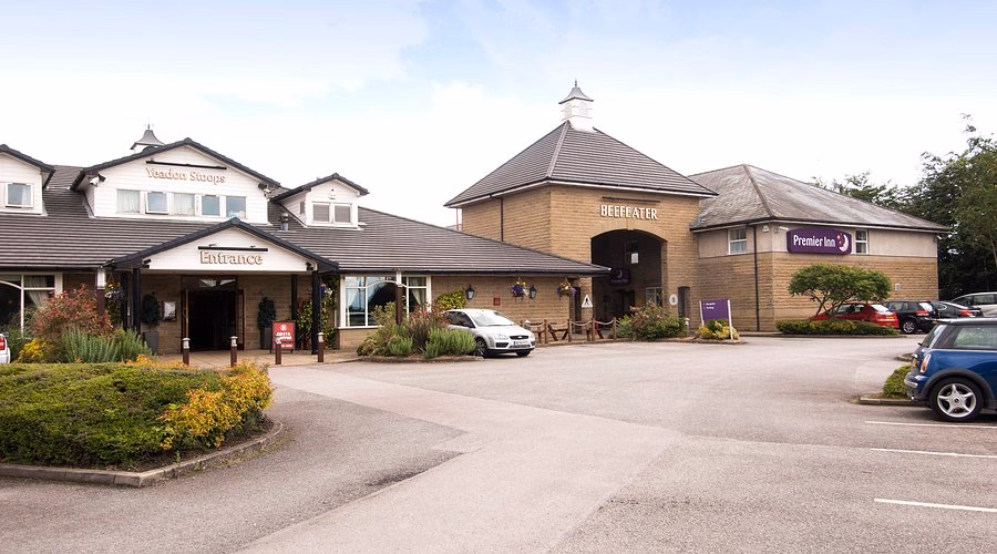 Where is Premier Inn Leeds South (Birstall)?