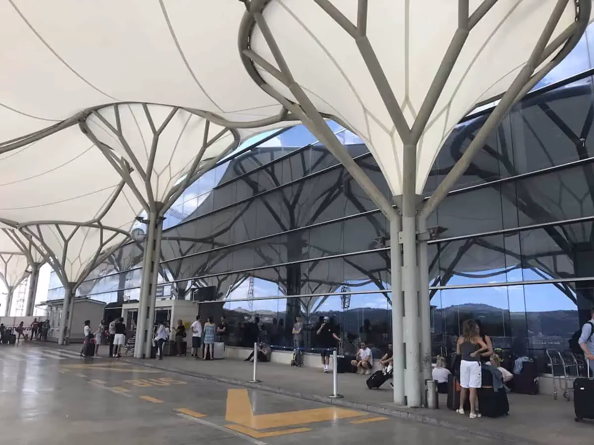 How much is a taxi from Split Airport to city center?