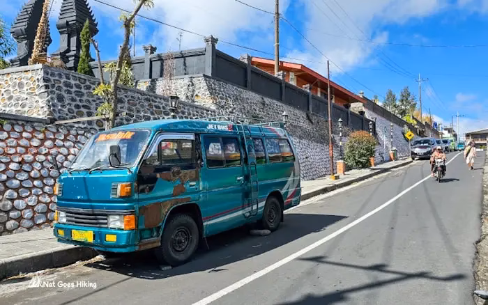 How to get from Probolinggo to Cemorolawang?