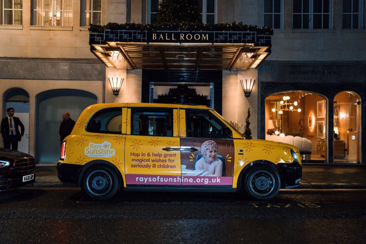Can I pre-book a taxi with rays taxis Selby?