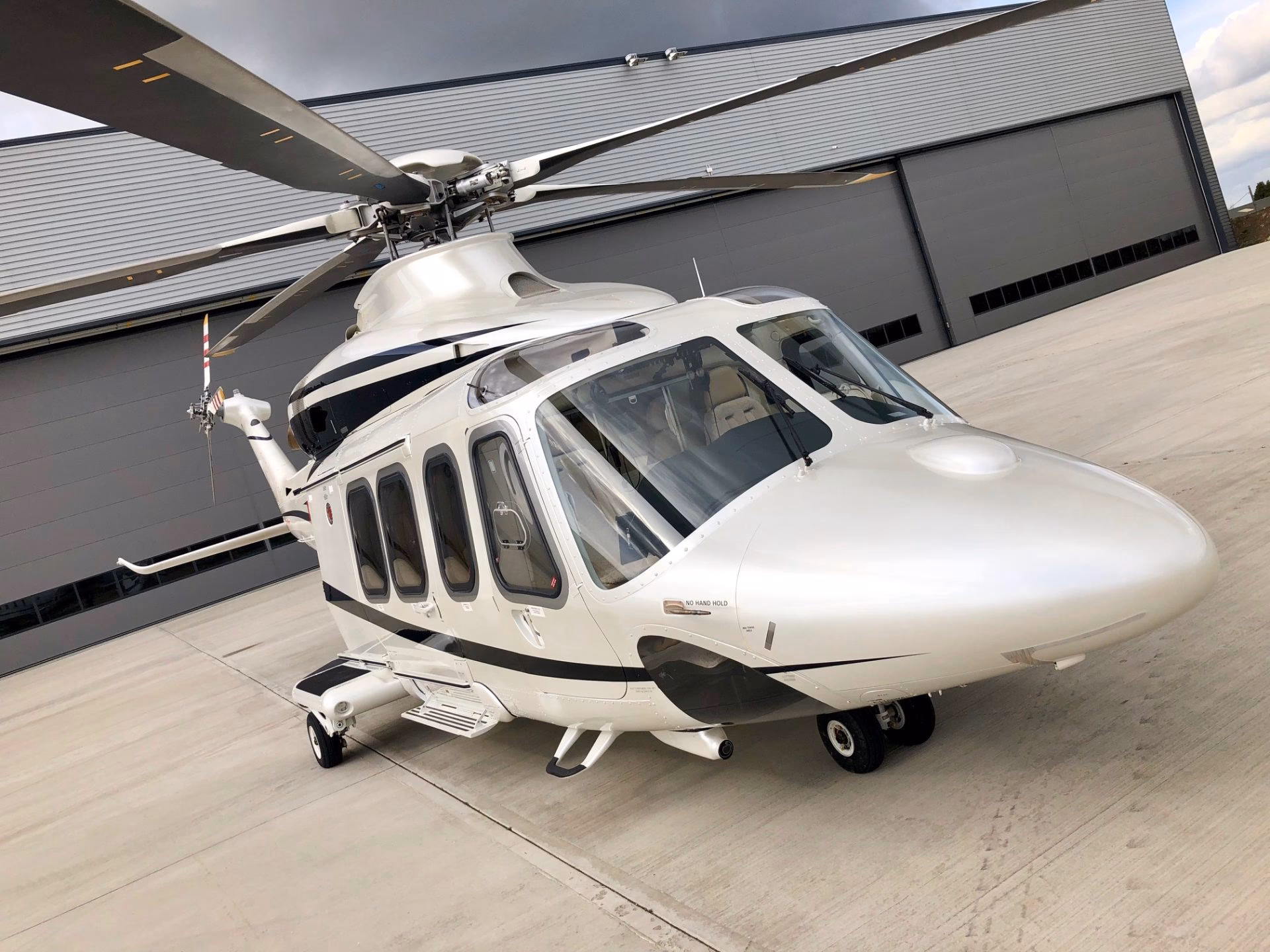 Can You Stay a month in London with an Atlas helicopter?