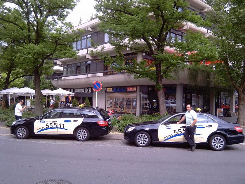 Welche Serviceleistungen bietet das City Taxi in Reutlingen?