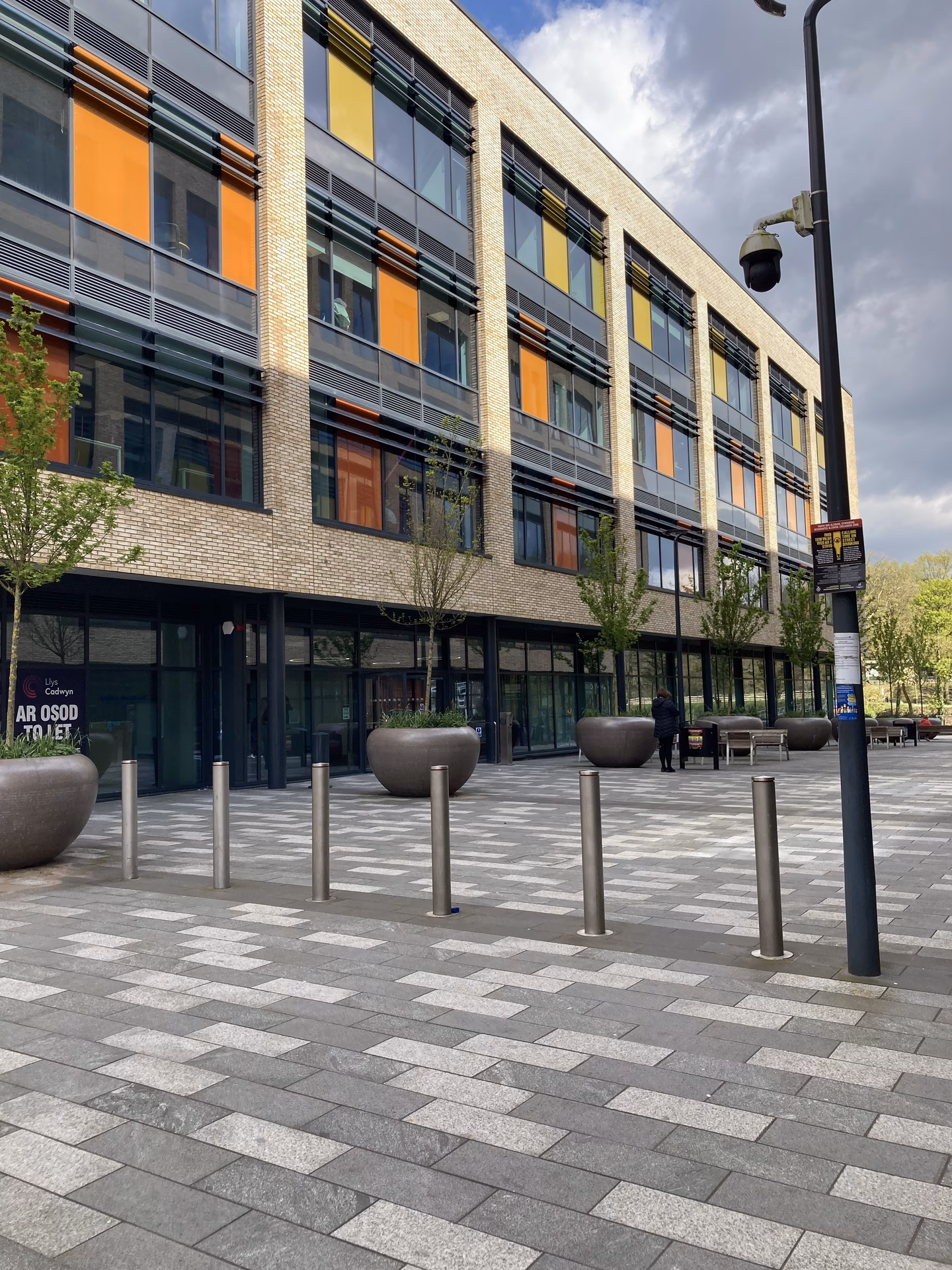 How do I contact Rhondda Cynon Taf county borough council?