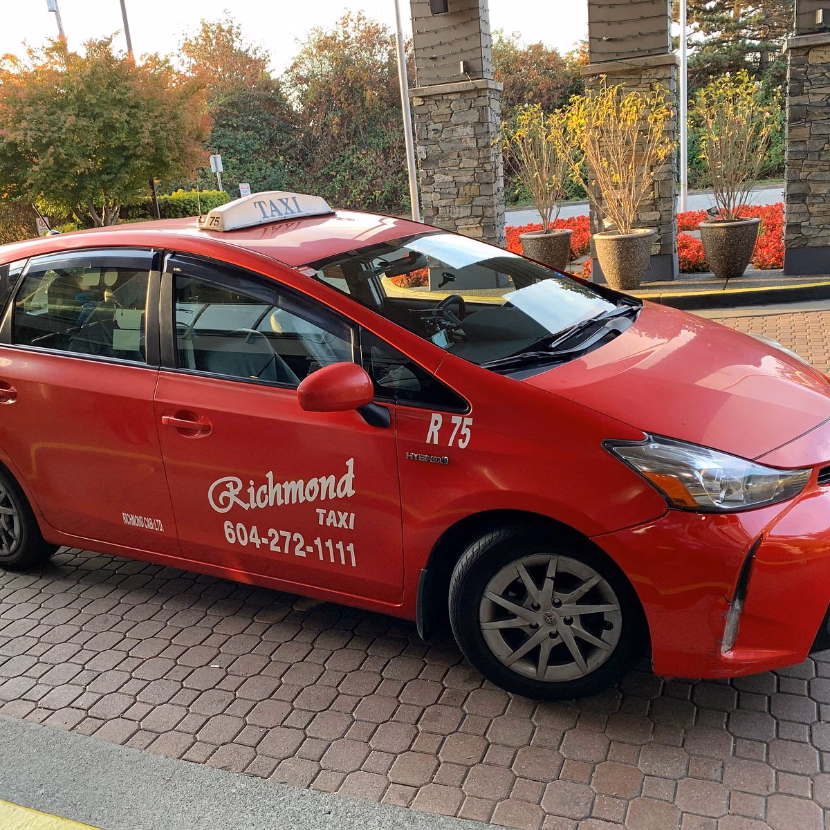 How do I make a reservation with Richmond taxi?