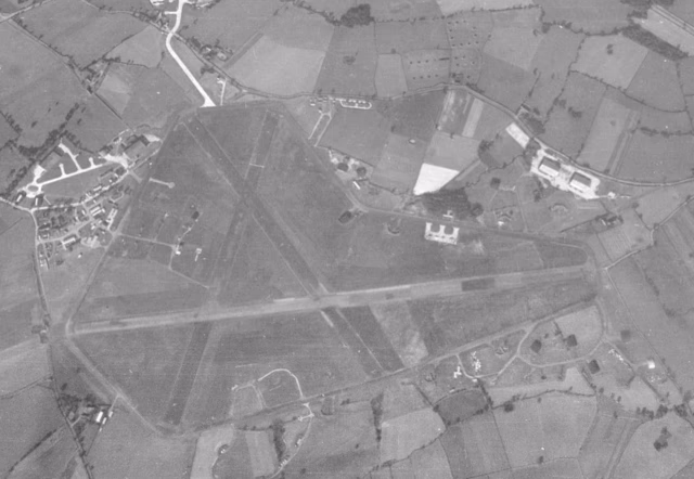 How many hours a year did RNAS Stretton fly?