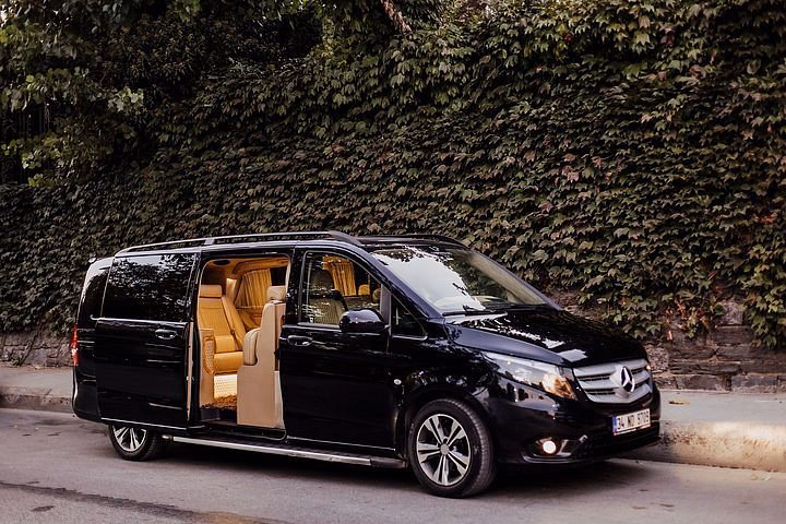 How to get from Istanbul Airport to Beşiktaş?