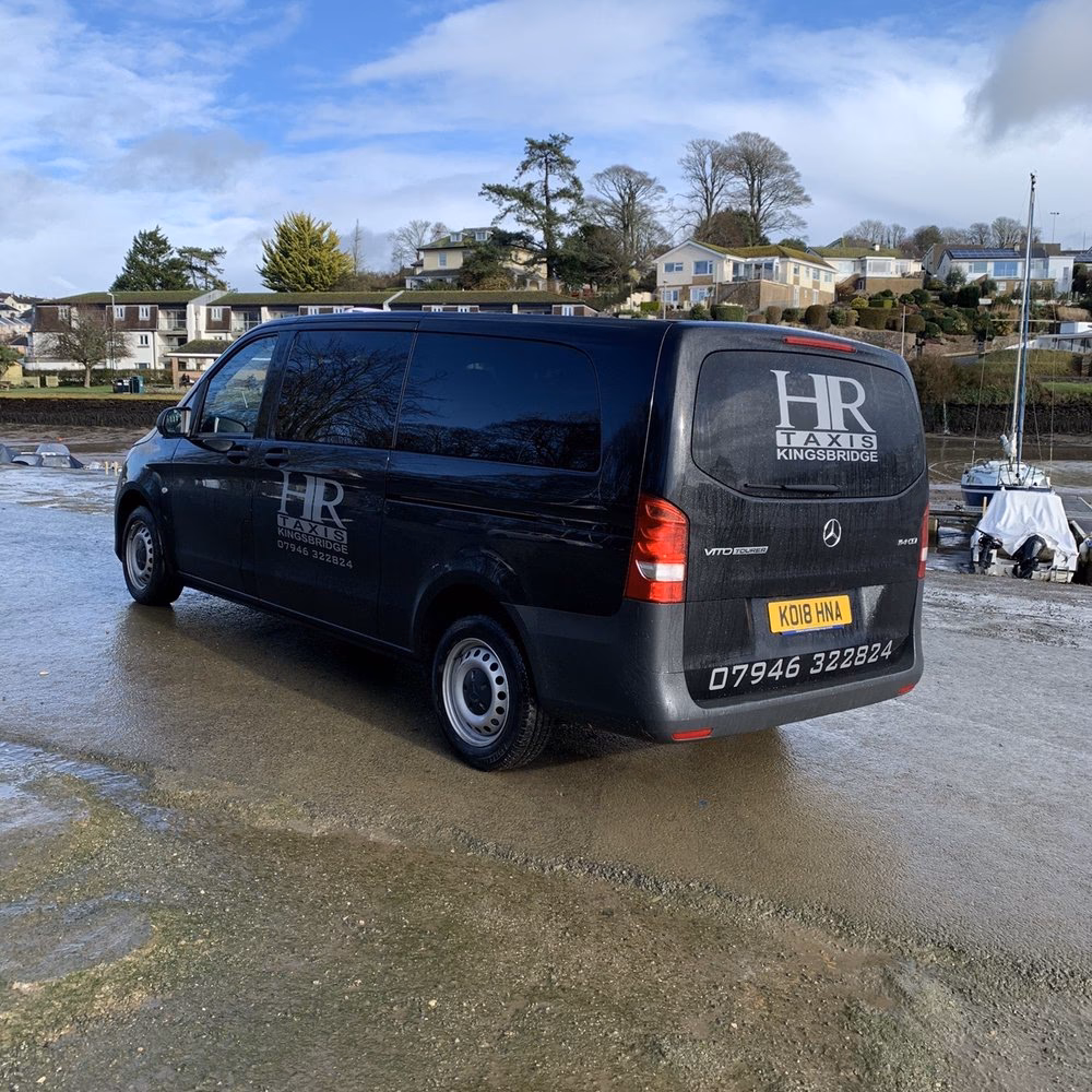 How do I get from Kingsbridge to Salcombe?