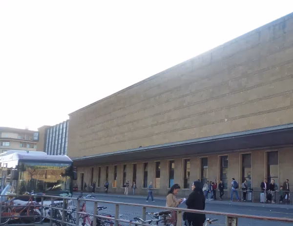 Are taxi's readily available at the Santa Maria Novella station in Florence?