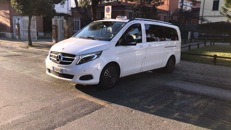 How to get from Sarzana via Muccini to Lerici comune?