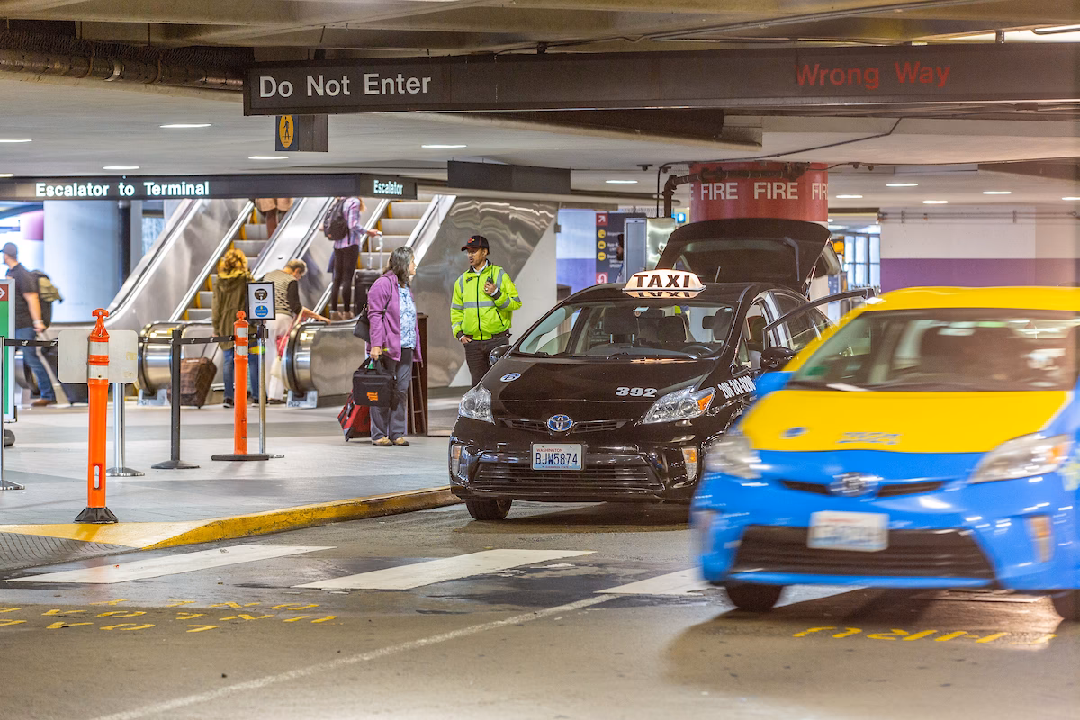 Does Seattle Airport have a taxi service?
