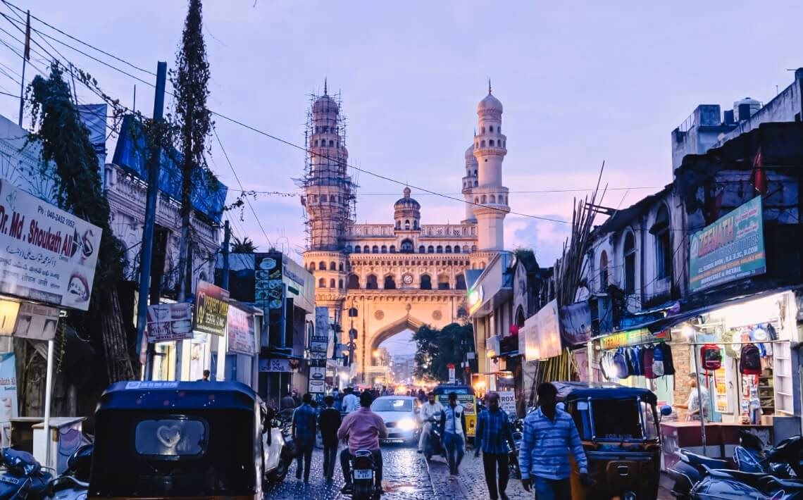 How much is a taxi from Hyderabad Airport to Secunderabad?