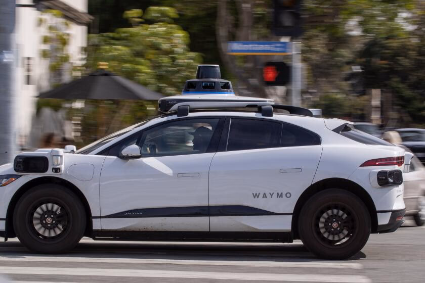Is cruise a self-driving taxi?