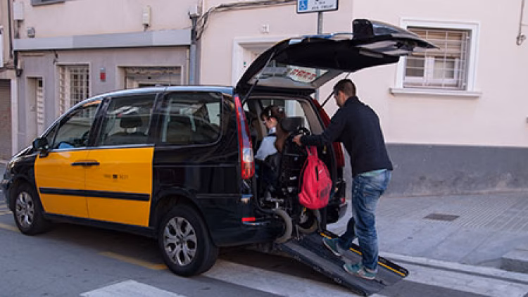 ¿Qué es un taxi para personas con discapacidad?