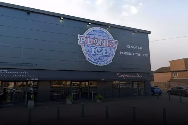 Who is Solihull vehicle service centre?