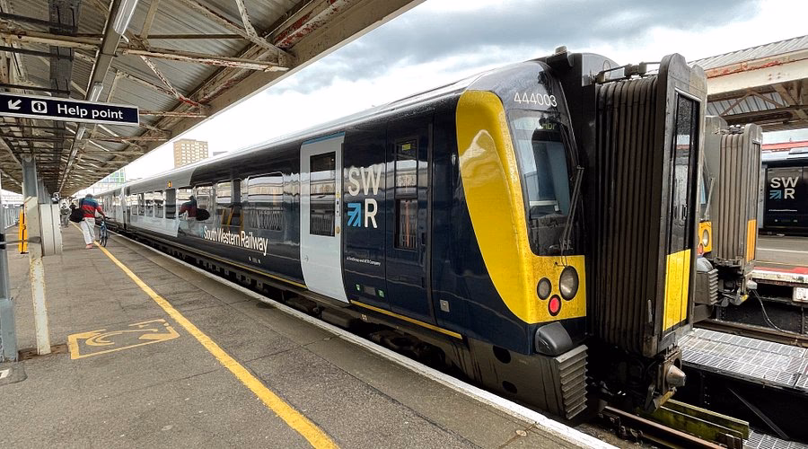 Does SWR have a 'Please offer me a SEAT' badge?