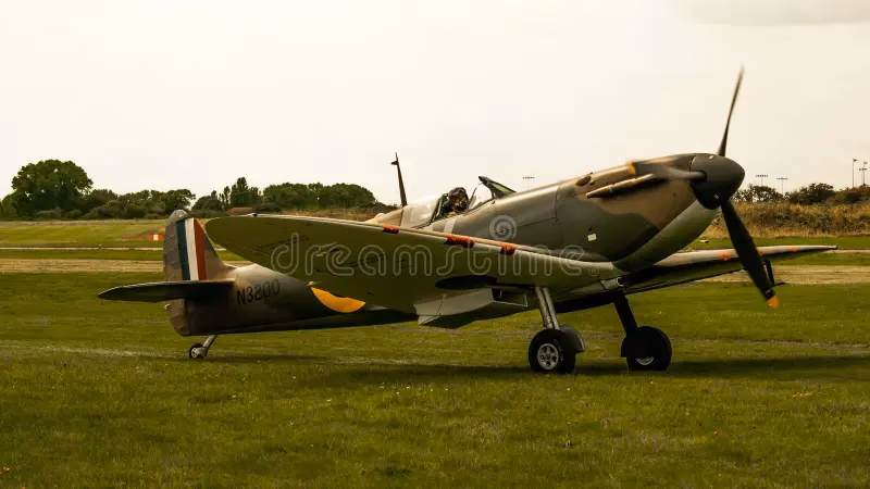 What experiences are available for each Spitfire aircraft?