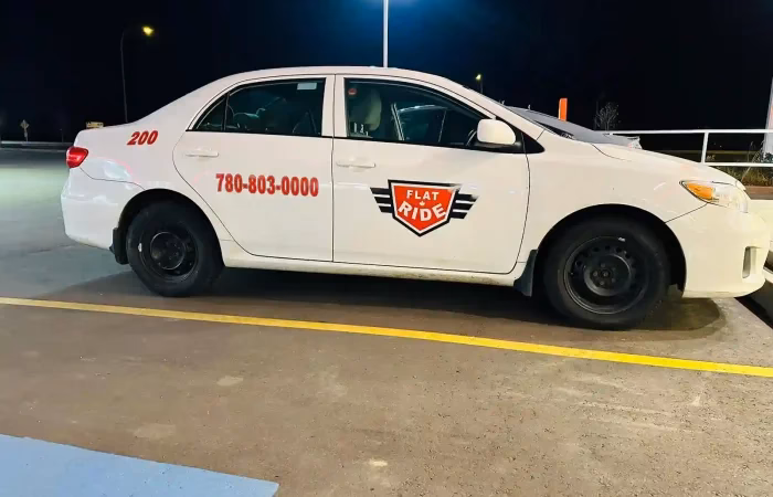 Is there a bus from Holborn Circus to St Paul's station?