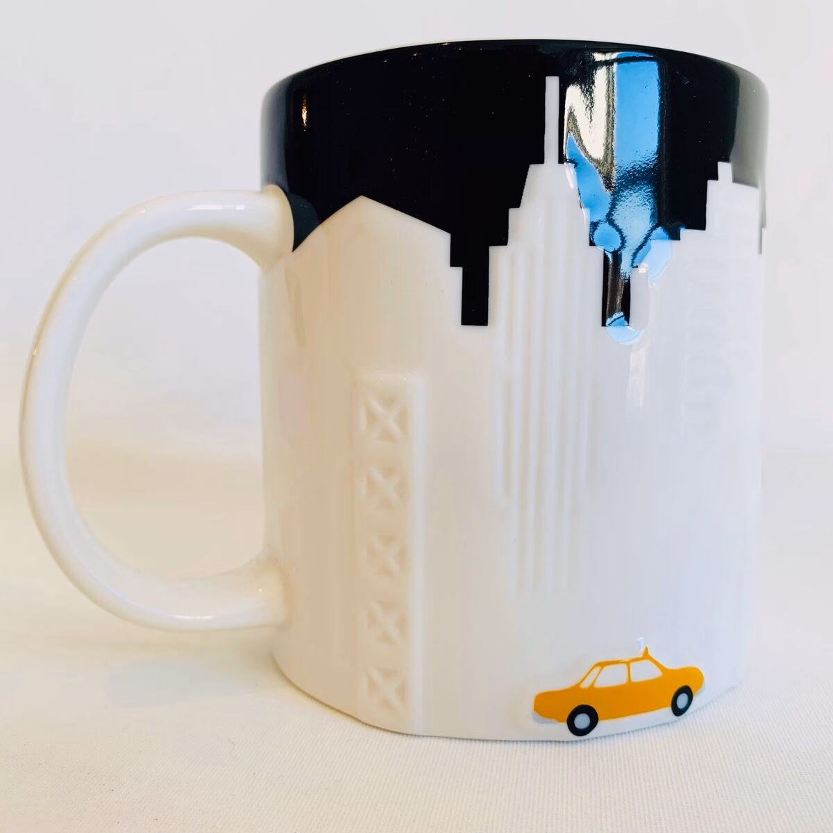 Does Starbucks offer a delivery service?