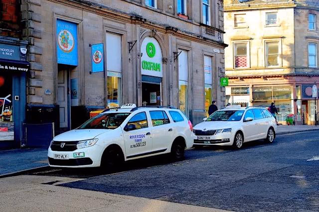 Are there wheelchair accessible taxis available in Stirling?