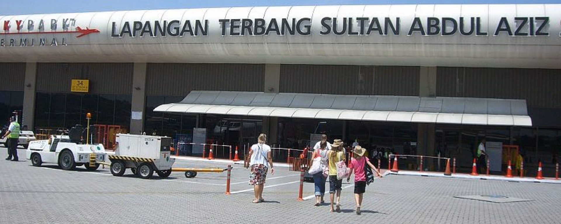 How far is sa909 Subang Skypark Terminal from KL Sentral?
