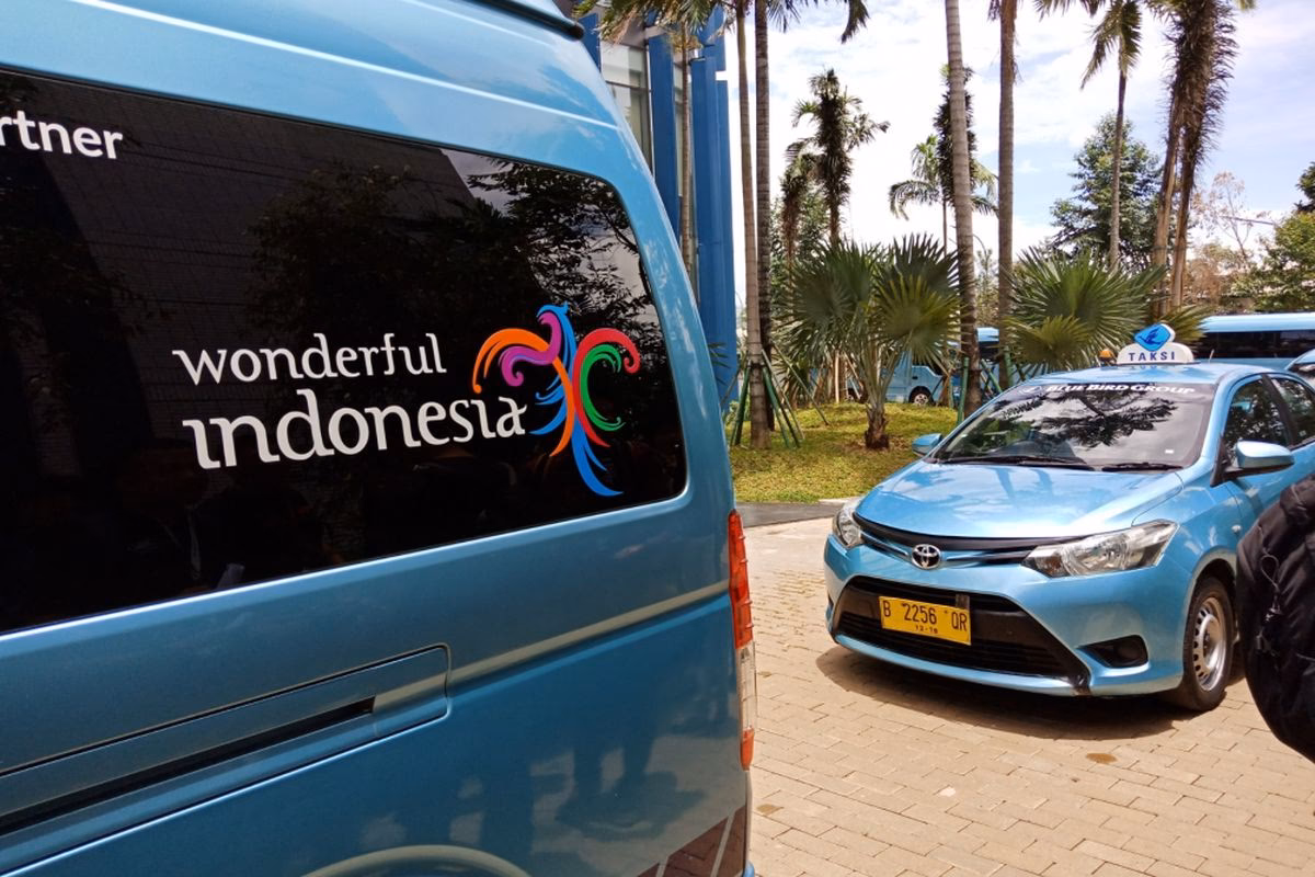 Bagaimana cara menghubungi layanan pelanggan Blue Bird?