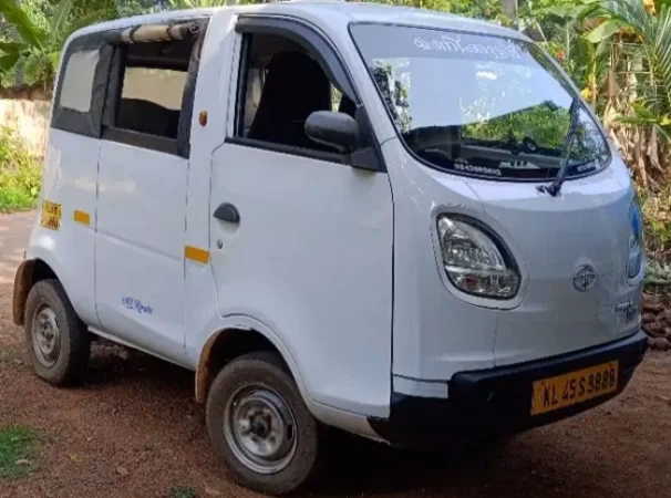 What is a Tata Magic Iris 4 seater?