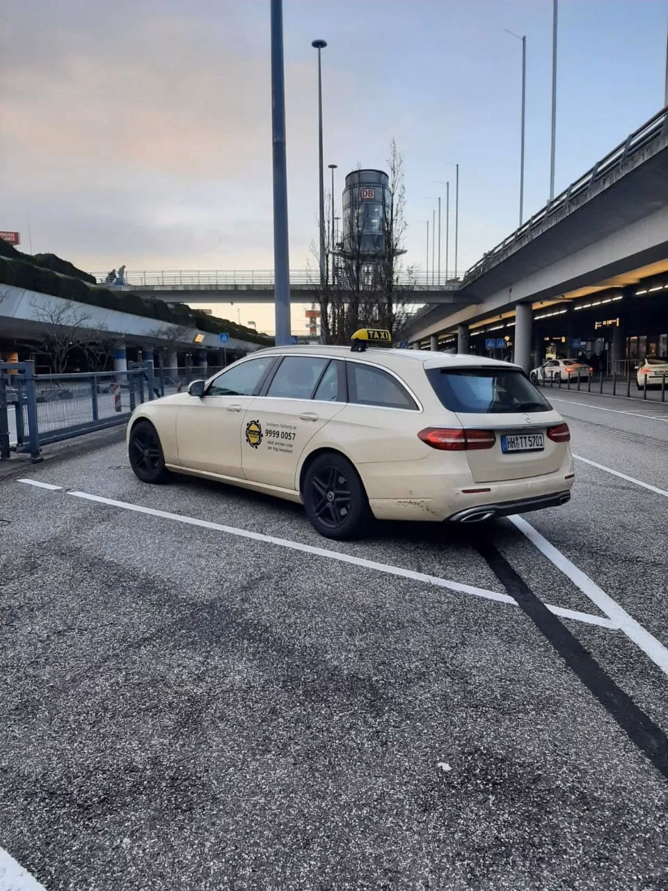 Why should you choose taxiteam Harburg?