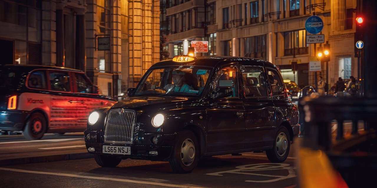 How many taxis are there in England?