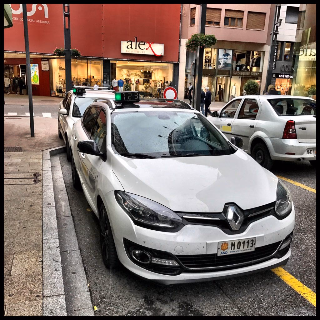 ¿Qué ofrece taxi Leandro para las 7 parroquias de Andorra?