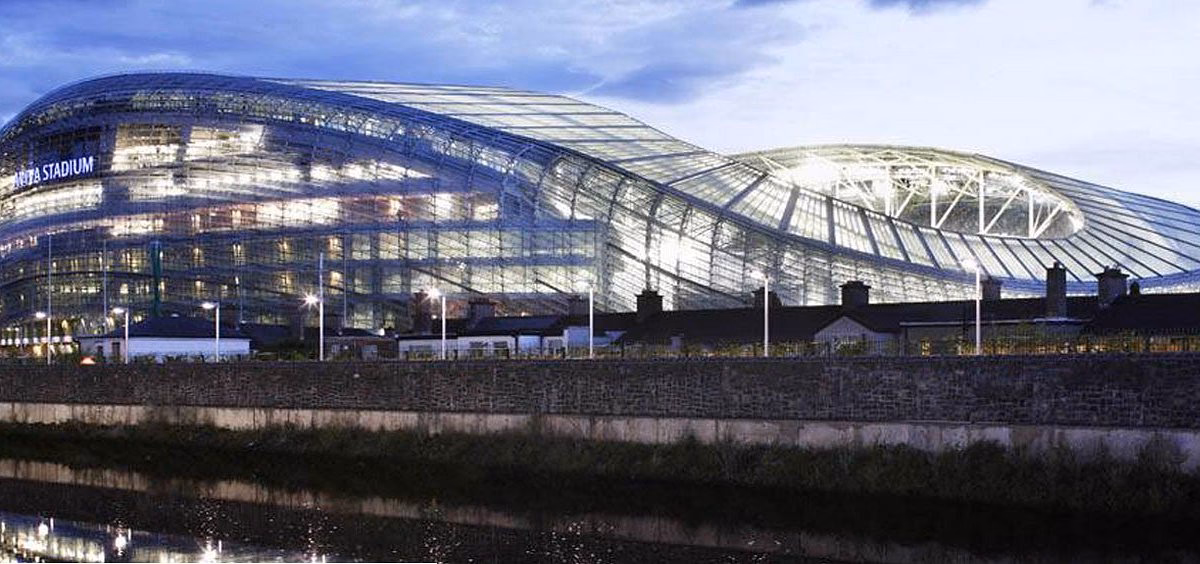 How long is the bus from Dublin Airport to Aviva Stadium?