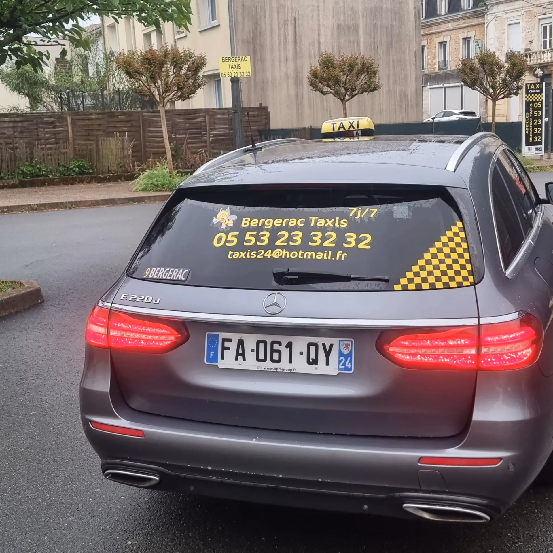 Where is Abeilles Bergerac taxis located?