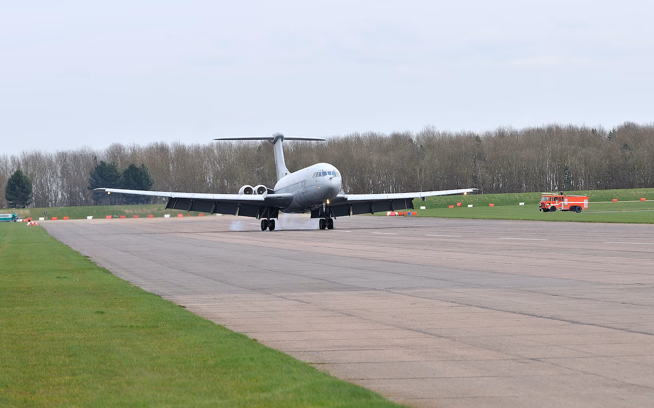 Where can I find a Sat Nav in Bruntingthorpe?