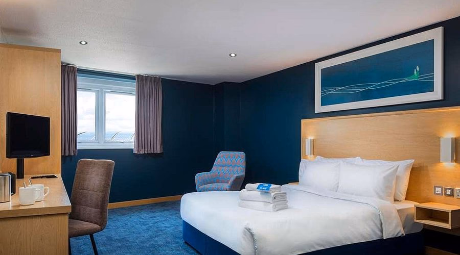 How do I get to Heston westbound services from London?