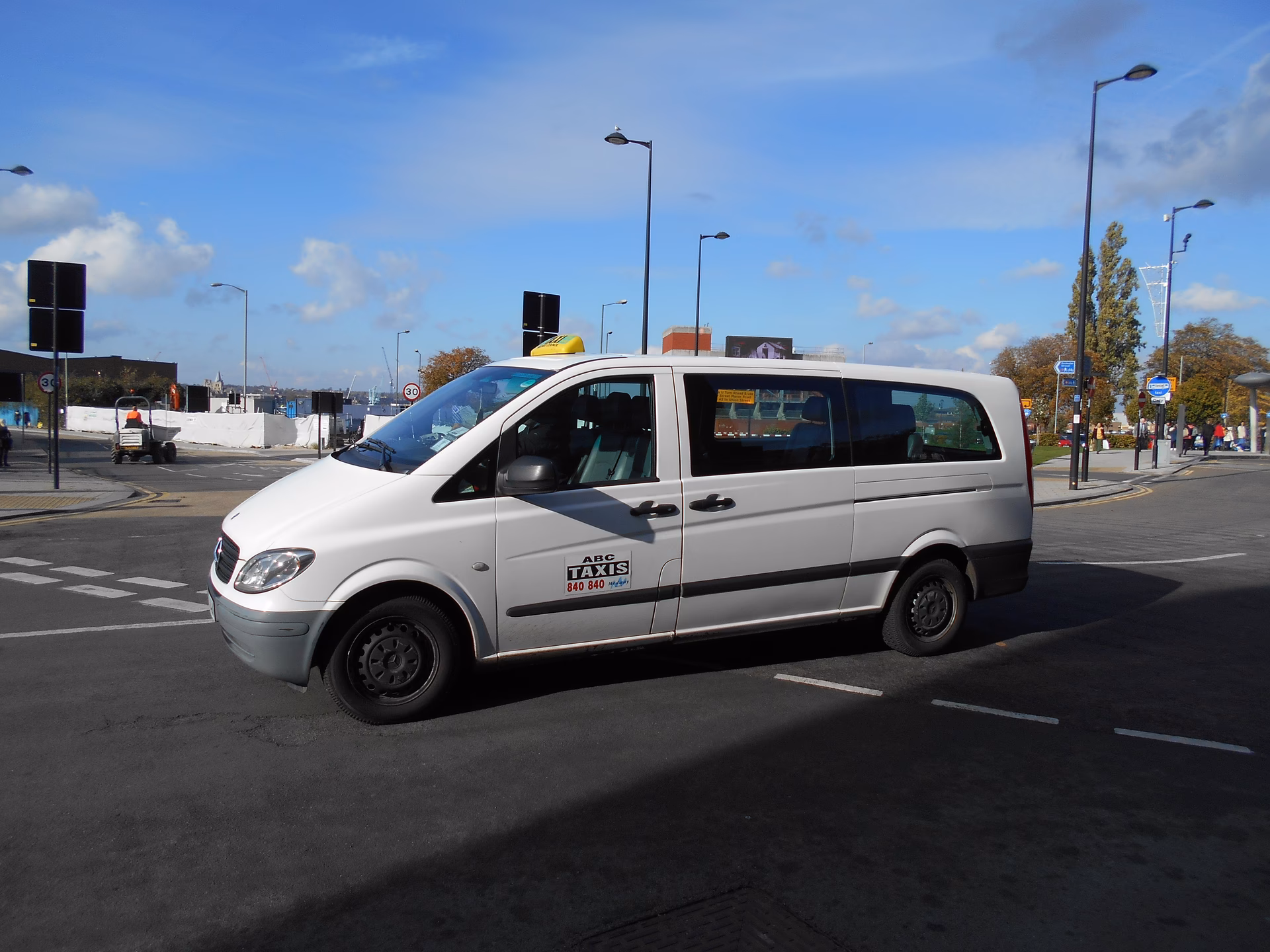 How does the taxi fare calculator Chatham work?