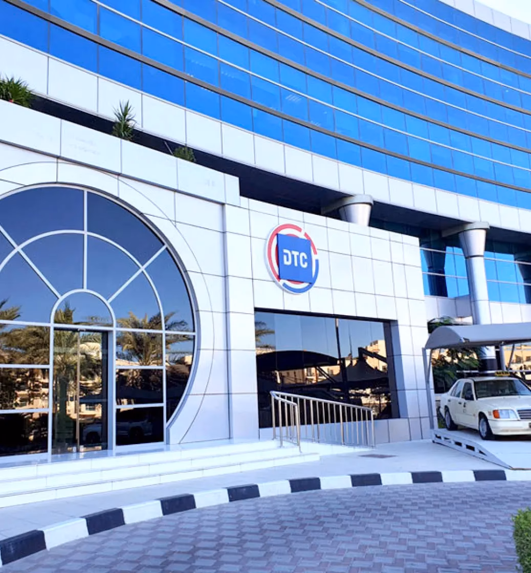 Who makes TX4 taxis?