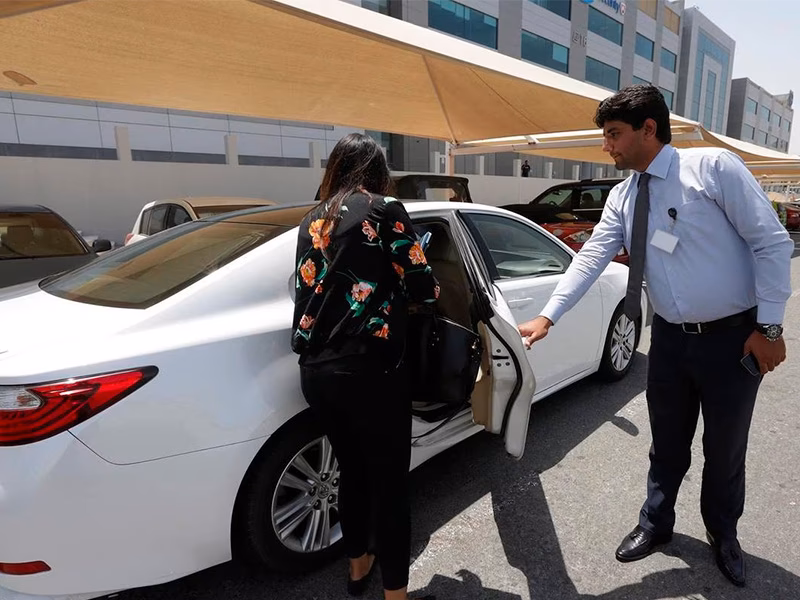 How to get to Ras Al-Khaimah from Dubai International Airport?