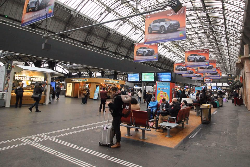 How long does it take to get from Paris to Gare de l'Est?