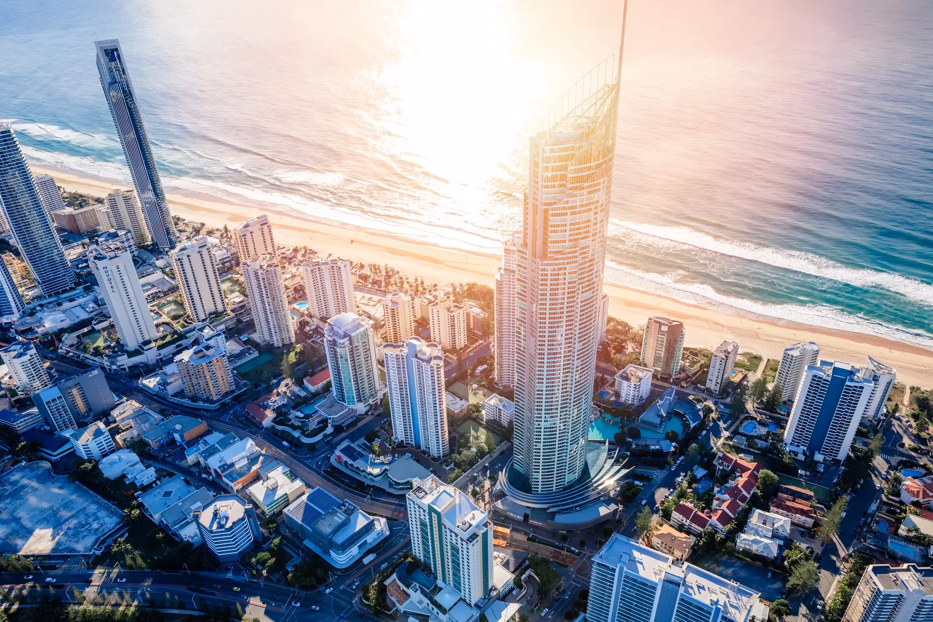 How to get from Gold Coast Airport (Ol) to Surfers Paradise?