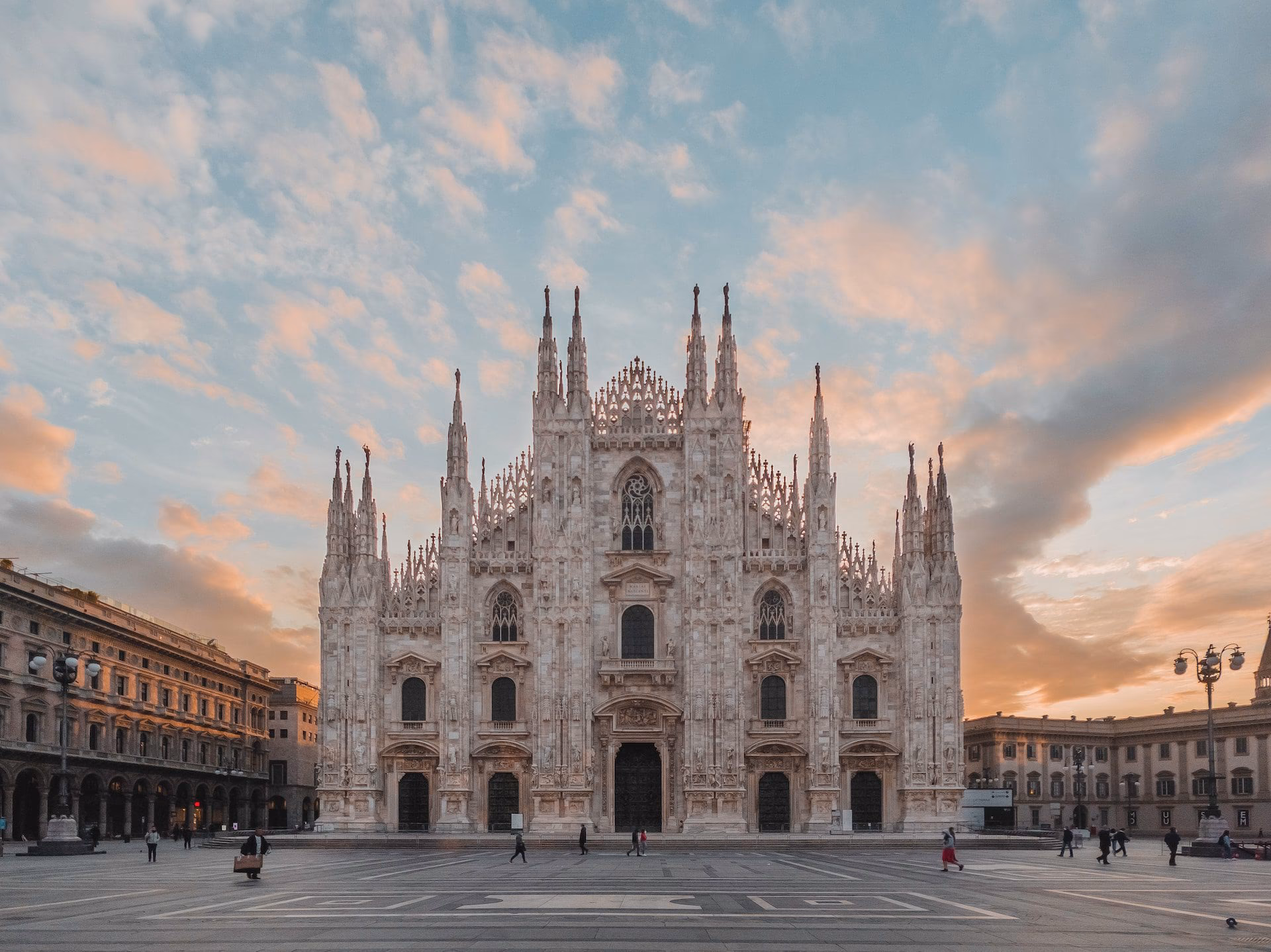 How to get from Malpensa Airport to Milano Cadorna?