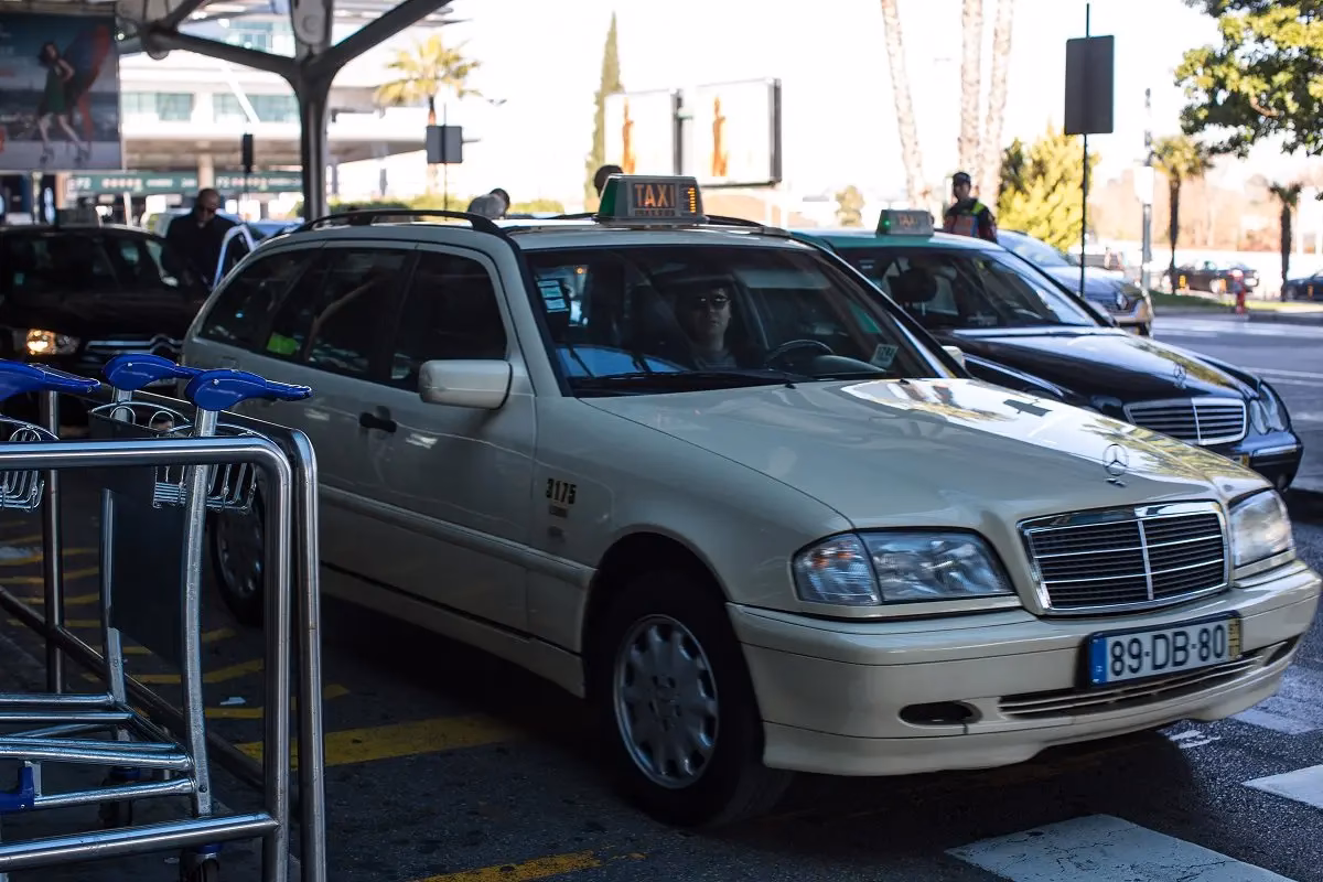 Will there be a taxi service at Lisbon Airport?