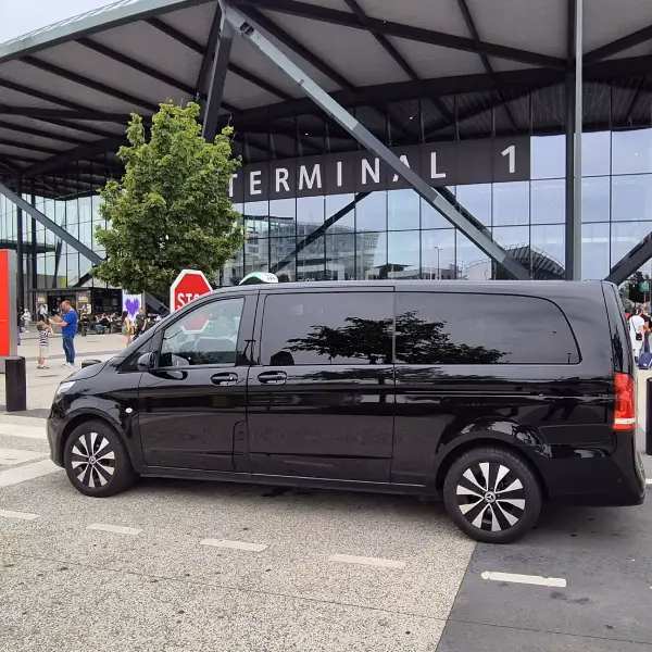 How to get from Lyon Saint Exupery airport (Lys) to Gare de Lyon-Perrache?