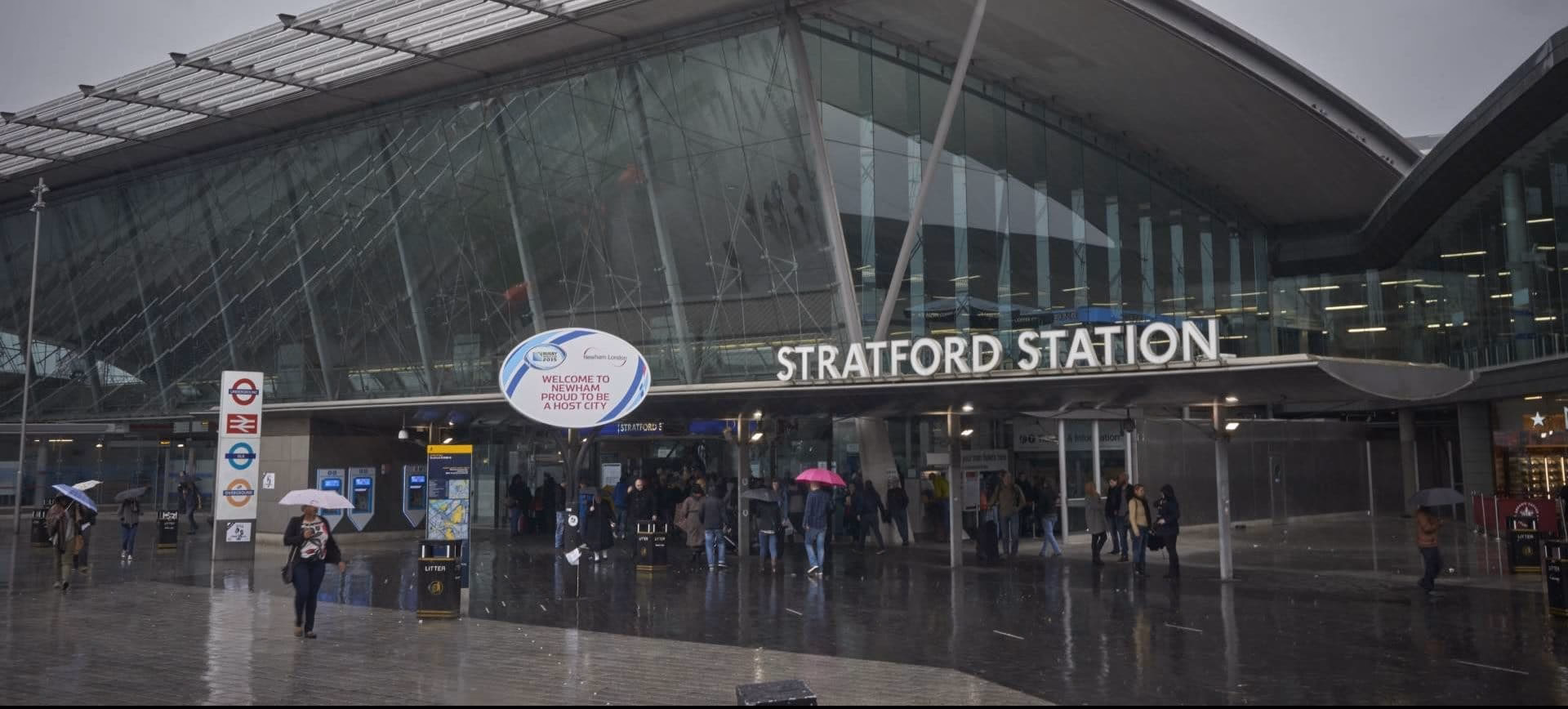 Is there a train from Dagenham to Stratford?